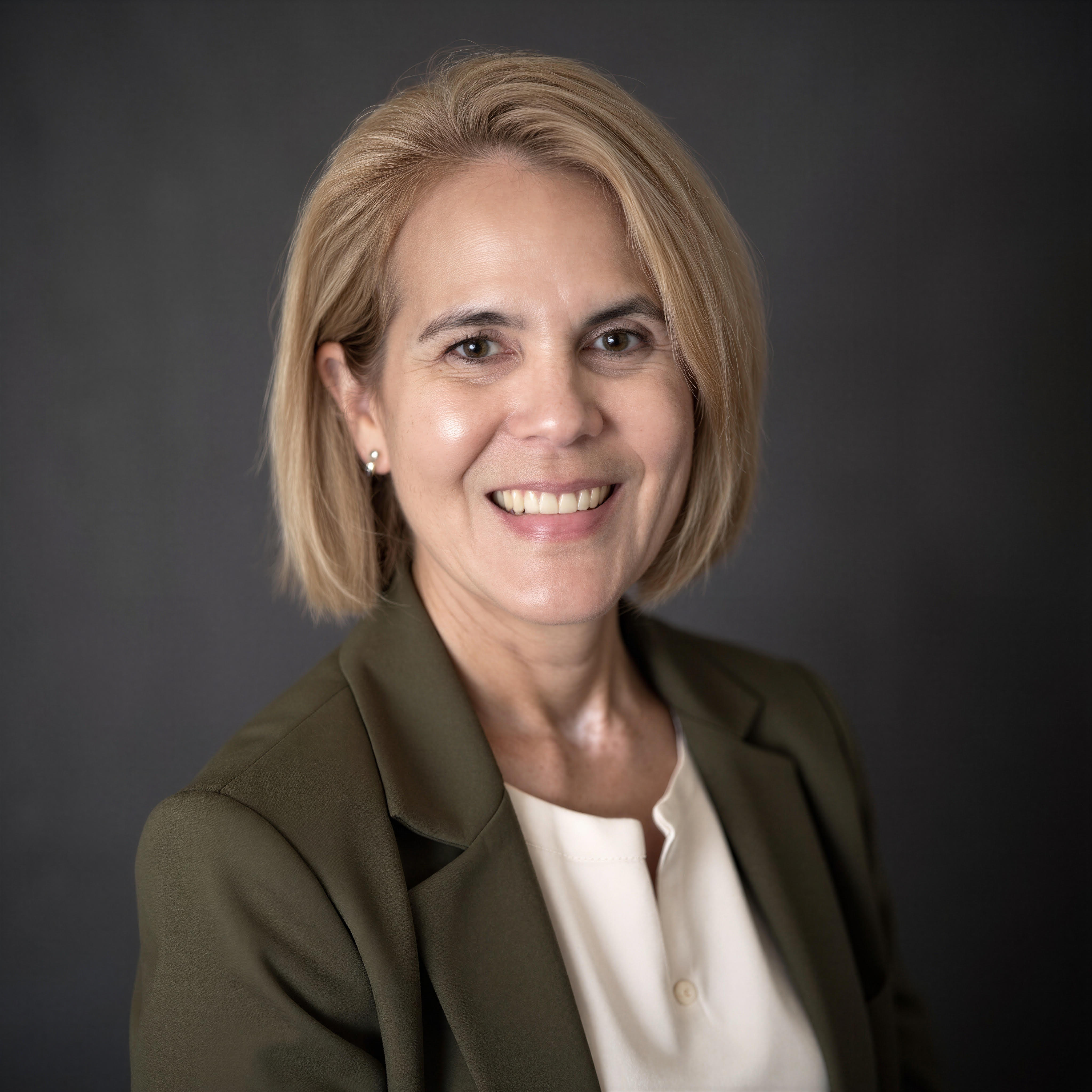 Lora Betron Campos FNP-BC board certified family nurse practitioner serving California via telehealth